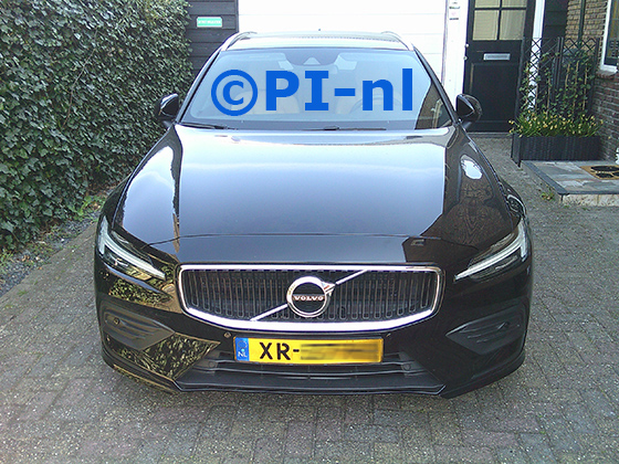 Parkeersensoren (set E 2025) ingebouwd door PI-nl in de voorbumper van een Volvo V60 uit 2019. De pieper werd verstopt. Twee sensoren werden naast de kentekenplaat gemonteerd, twee sensoren werden op de Volvo-posities gemonteerd.