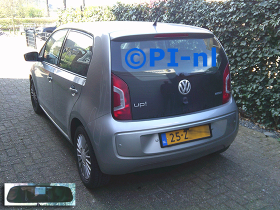 Parkeersensoren (set F 2025) ingebouwd door PI-nl in een Volkswagen Up! met canbus uit 2011. De spiegeldisplay is van de set met kentekenplaathoudercamera en standaard zilveren sensoren.