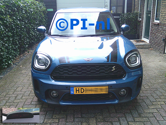 Parkeersensoren (set A 2025) ingebouwd door PI-nl in de voorbumper van een Mini Countryman Cooper S All4 Hybrid uit 2021. De display werd linksvoor bij de a-stijl gemonteerd.