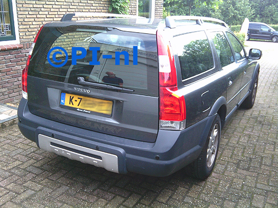 Parkeersensoren (set E 2025) ingebouwd door PI-nl in een Volvo XC70 uit 2007. De pieper werd voorin gemonteerd. Een defecte set van een ander merk werd vervangen door een set van PI-nl.