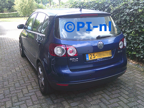 Parkeersensoren (set E 2022) ingebouwd door PI-nl in een Volkswagen Golf Plus TSI met canbus uit 2011. De pieper werd achterin gemonteerd.