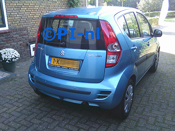 Parkeersensoren (set E 2025) ingebouwd door PI-nl in een Suzuki Splash uit 2013. De pieper werd voorin gemonteerd.