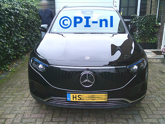 Parkeersensoren (set E 2025) ingebouwd door PI-nl in de voorbumper van een Mercedes Benz EQA 250+ uit 2025 (nieuw). De pieper werd in het dashboard gemonteerd.