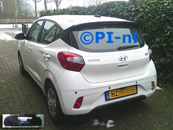 Parkeersensoren (set F 2026) ingebouwd door PI-nl in een Hyundai i10 uit met canbus 2021. De spiegeldisplay is van de set met kentekenplaatcamera en sensoren.