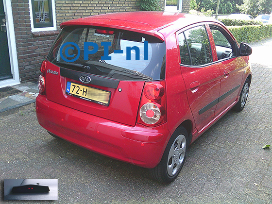Parkeersensoren (set A 2026) ingebouwd door PI-nl in een Kia Picanto uit 2009. De display werd linksvoor bij de a-stijl gemonteerd. Er werden standaard rode sensoren gemonteerd.