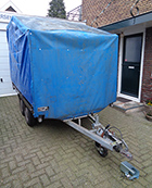 Grote Aanhanger / aanhangwagen 7m3 dubbel-asser met huif huren