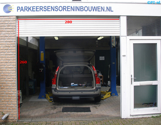 Wij werken altijd vanuit een 'mobiele unit', een busje of mpv waarin wij alle apparatuur hebben, zowel op locatie als in Amersfoort en hebben dus geen garage of loods met (voor ons) overbodige spullen en personeel.